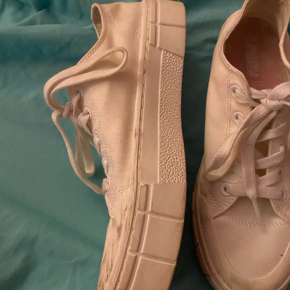 White canvas platform sneakers size 9 - Picture 4 of 6